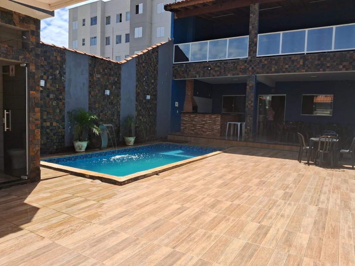 Area De Lazer Golfinho Dourado *